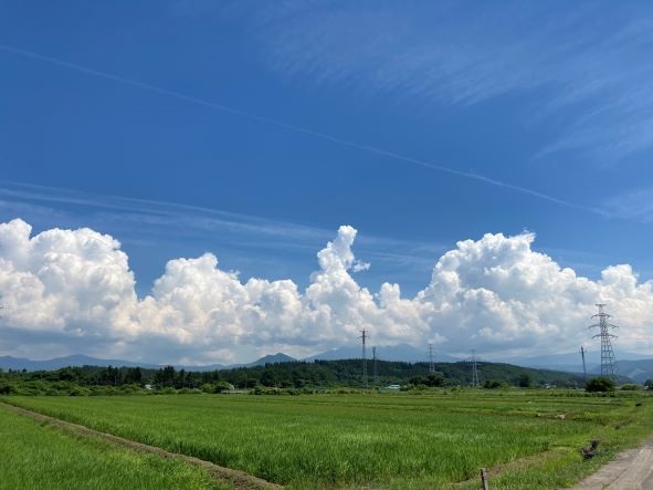 空と雲と田園風景